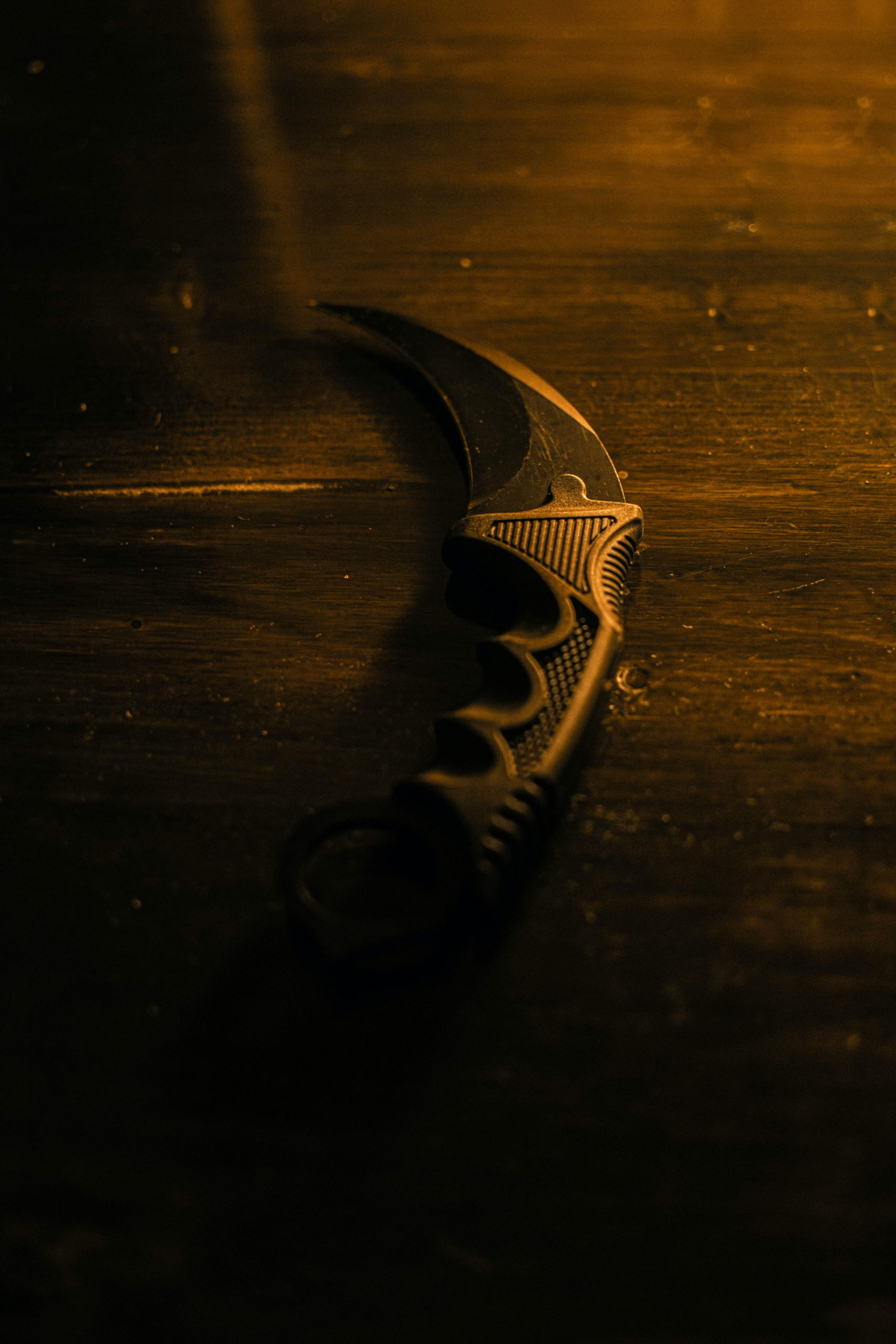 Center 6 Karambit